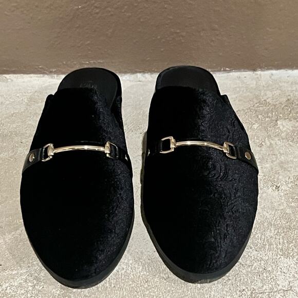 BELLA Vita Black Babs II Mules Metal Buckle Strap size 8 W - Picture 2 of 11